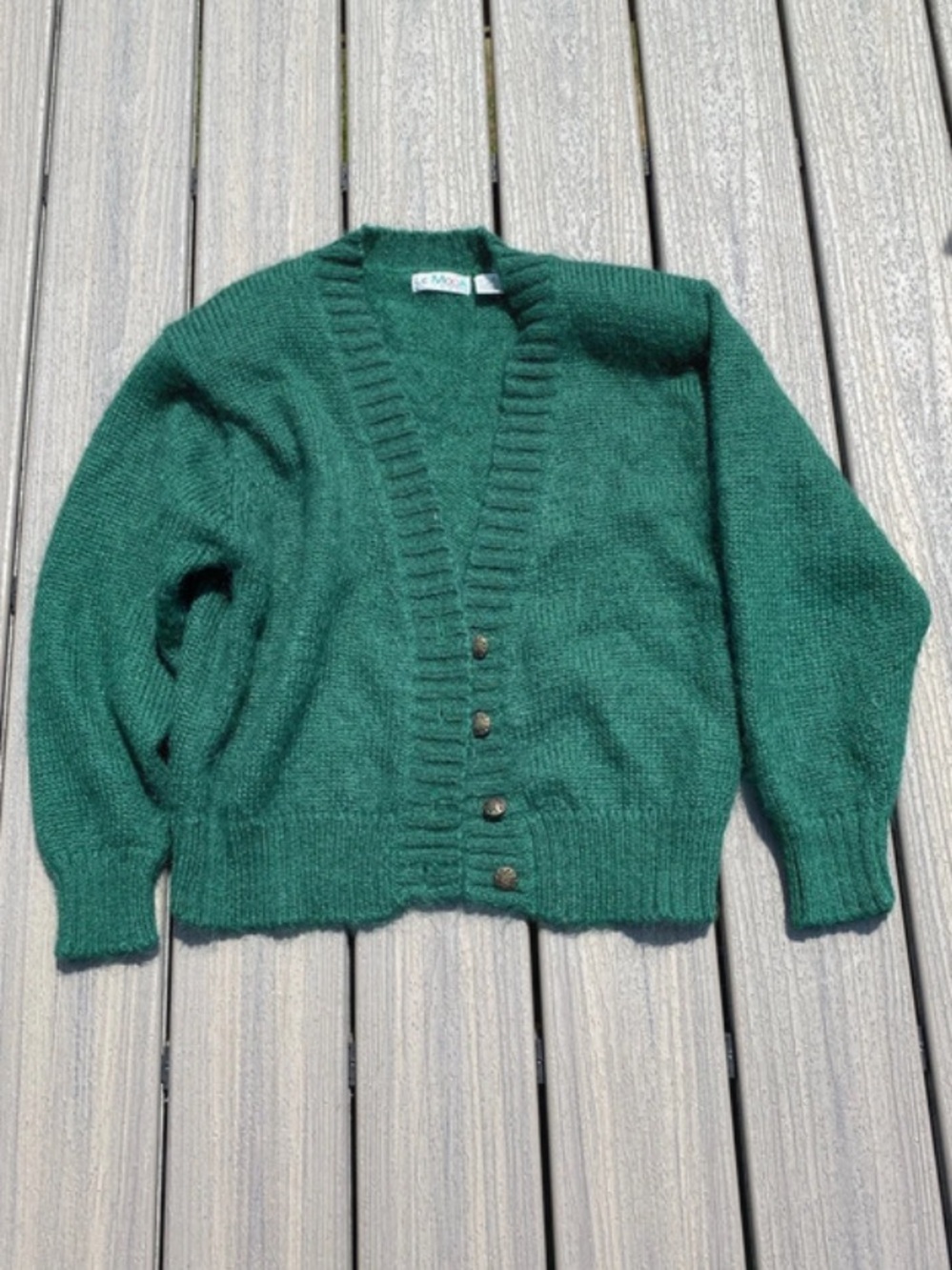 vintage emerald green knit cardigan sweater by the brand Le Moda Knitwear.